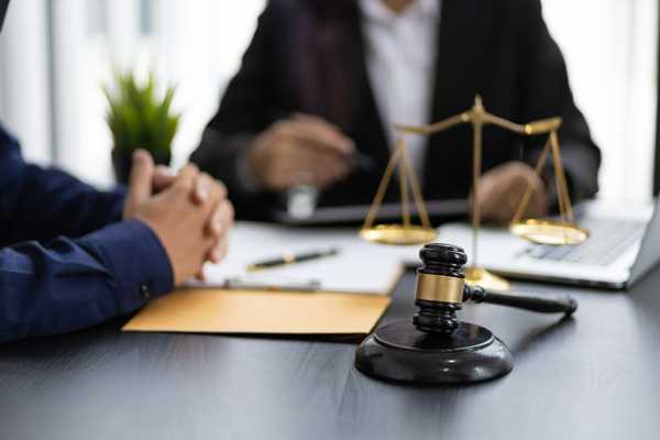 How to Choose the Right Workers’ Compensation Attorney for Your Case